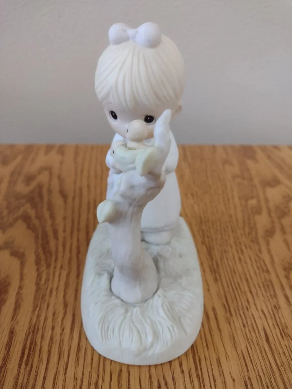 “His Eye Is On The Sparrow” 1983 Precious Moments 5.25” Tall Figurine In Box